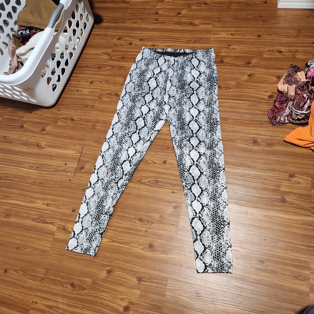 Snakeskin Print Leggings